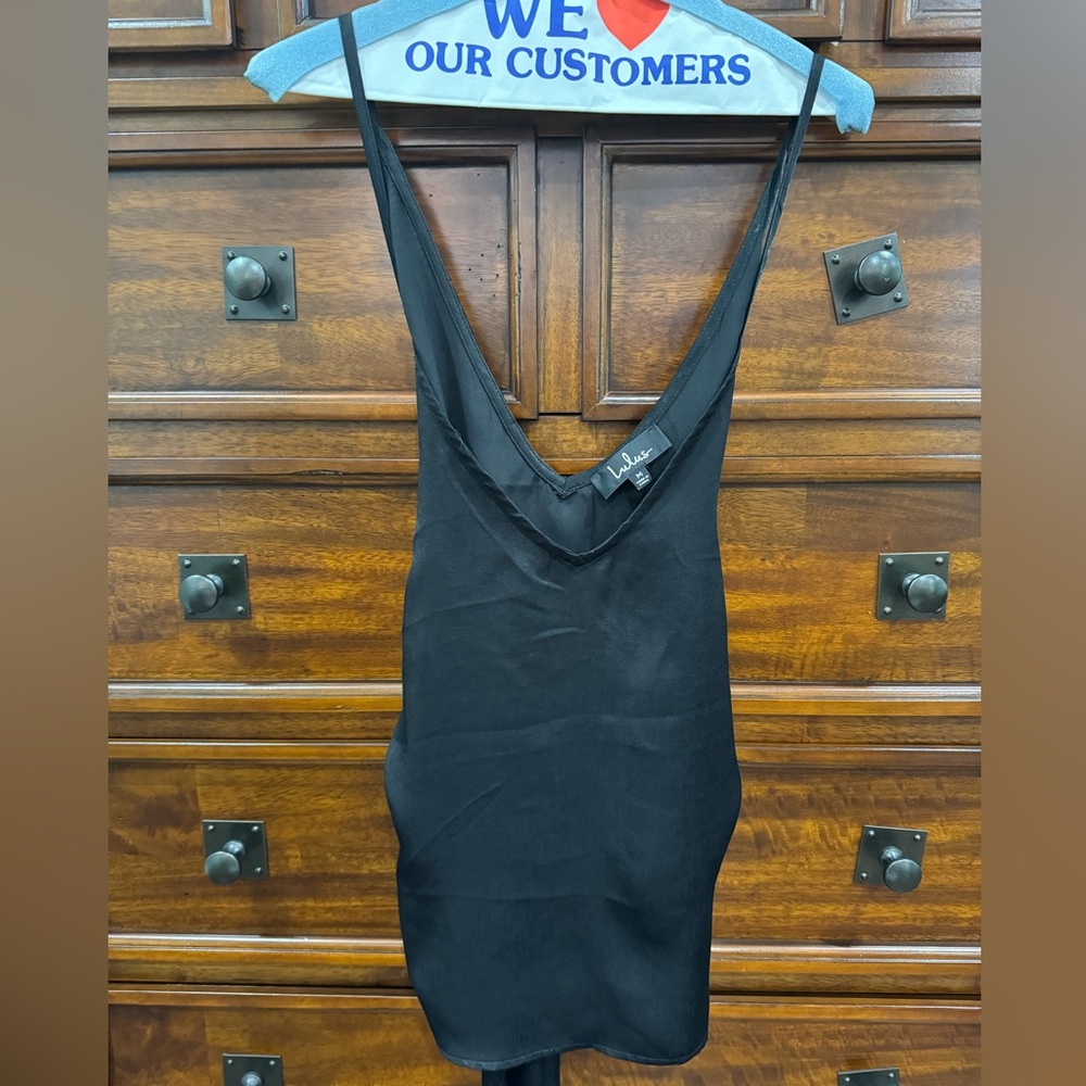 Lulus Satin Tie back tank top Size Medium.  Never worn. Tag still on.